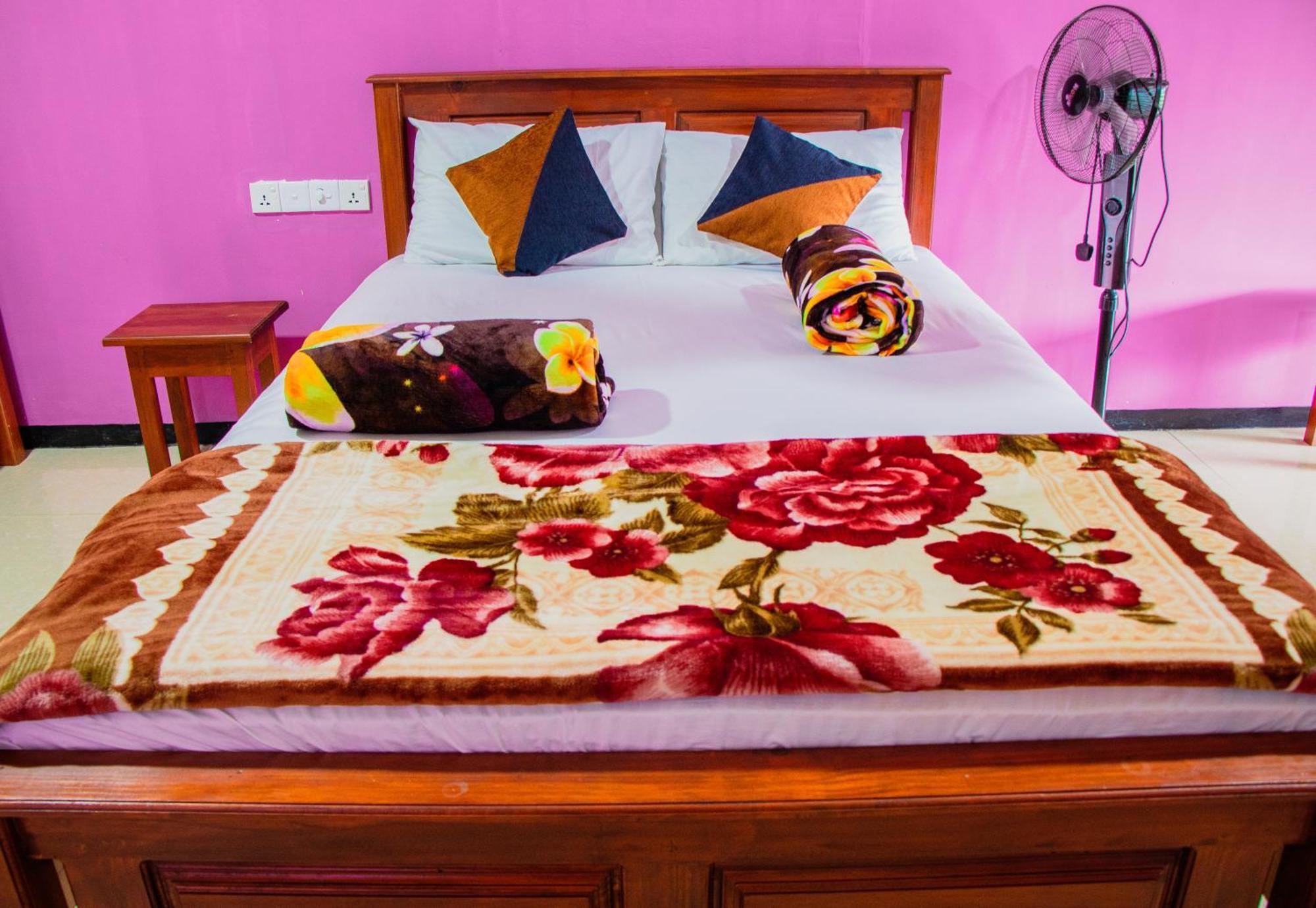 Nine Arch Homestay เอลลา ภายนอก รูปภาพ