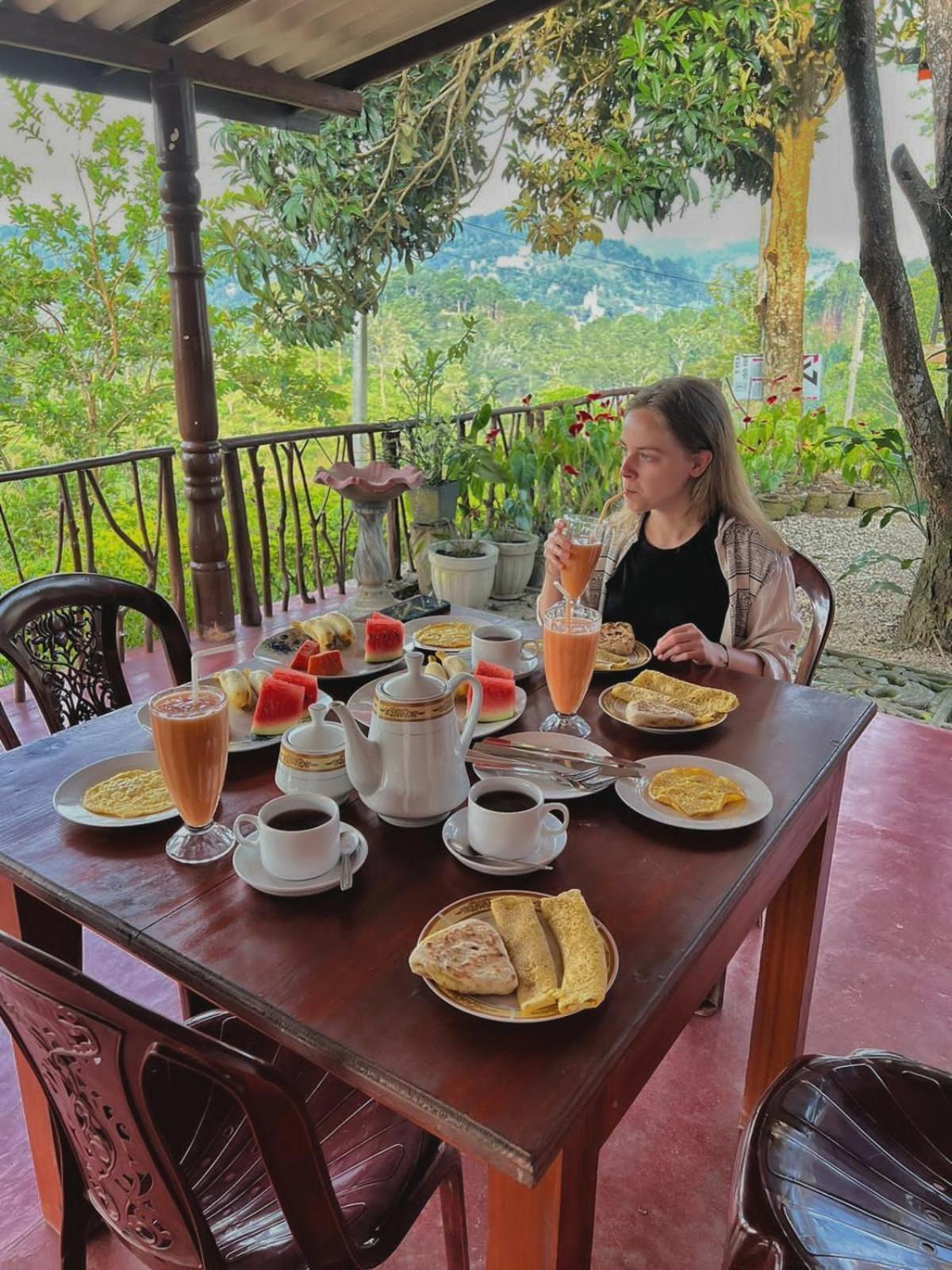 Nine Arch Homestay เอลลา ภายนอก รูปภาพ